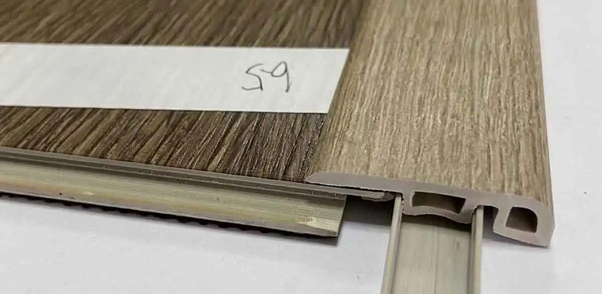 installing-vinyl-plank-flooring-on-stairs